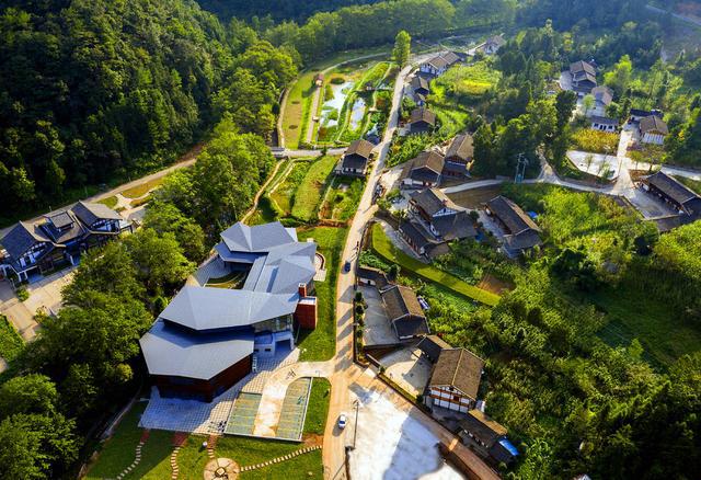 天府旅游名村