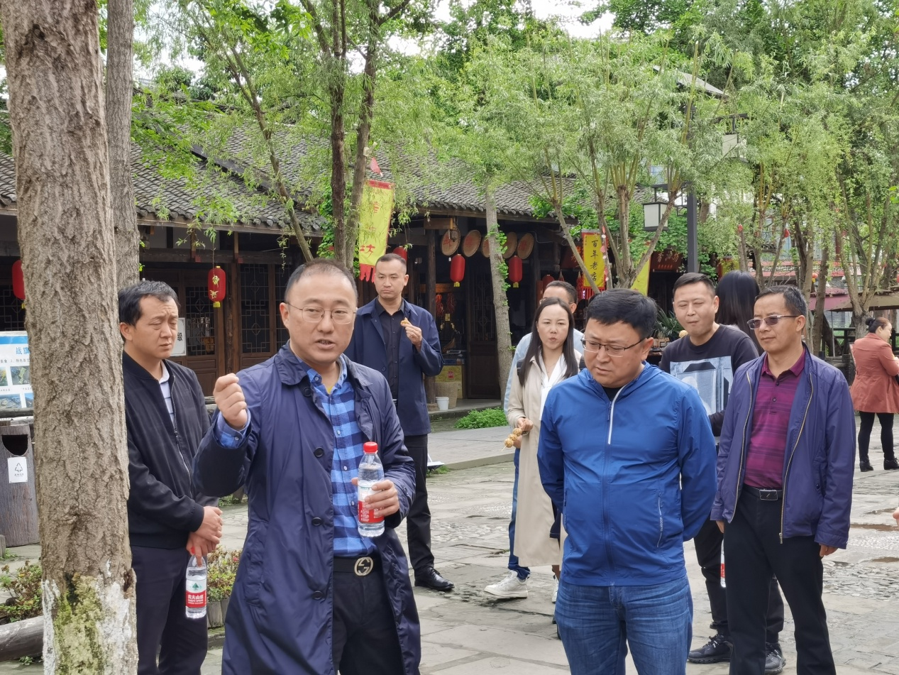 云南省武定县县委副书记窦小军带队调研郫都区乡村振兴工作是如何开展的